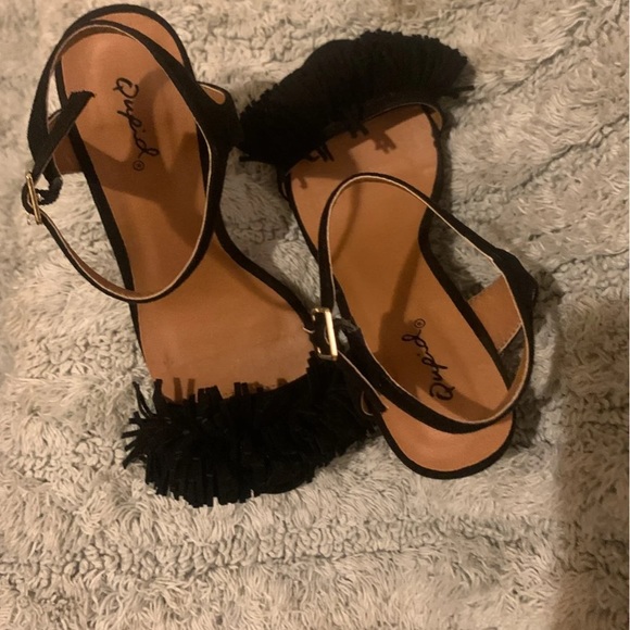 Qupid Heels size 6 - Picture 3 of 5